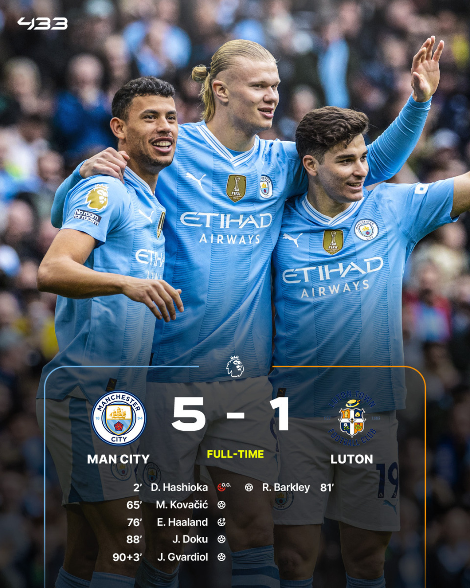 曼联主场大捷，球员赛后激动庆祝胜利，人员正在浏览下载谢谢不同.的简单介绍