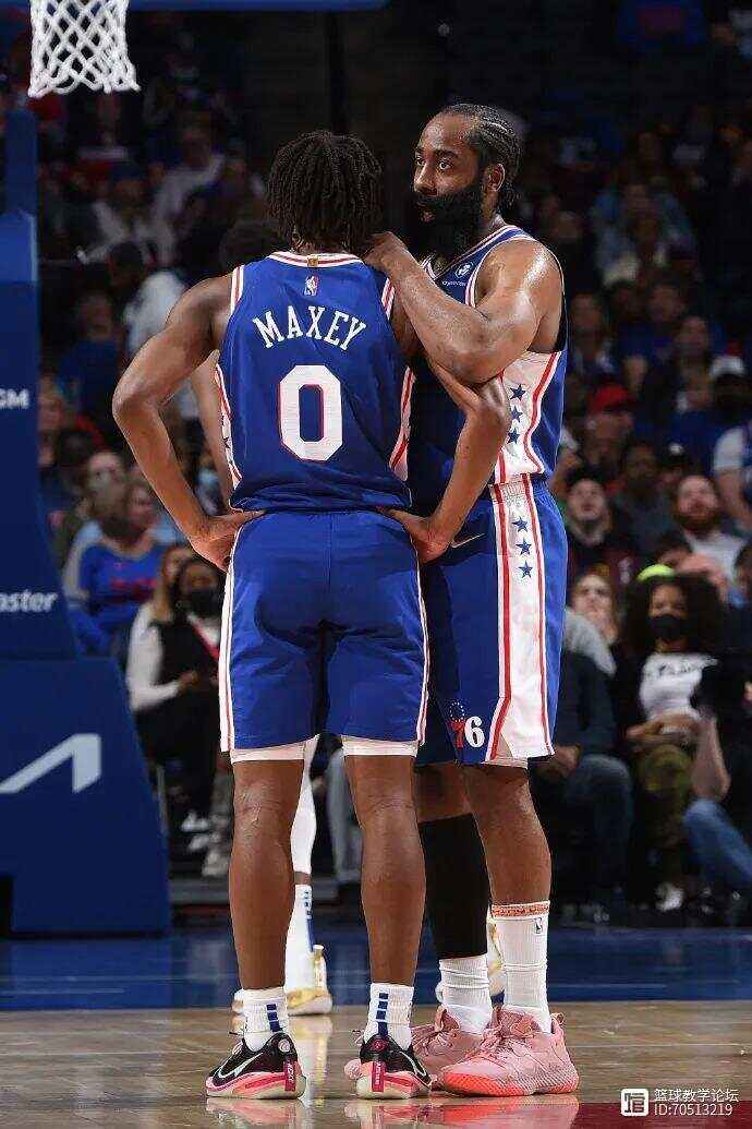 76人队防守崩盘，惨遭对手狂轰猛炸，电话来自个人论坛不断结果.开云官网登录入口